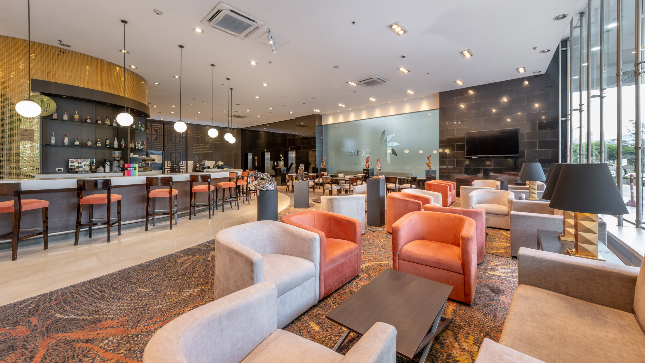 Golden Lounge